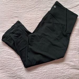 Lululemon mesh capris